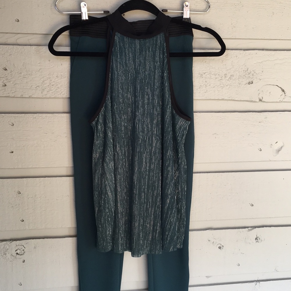 NWOT 2PIECE TEAL TOP W/BLACK BOW TRIM ACCENT AT NECK BACK SILVER THREAD DETAIL